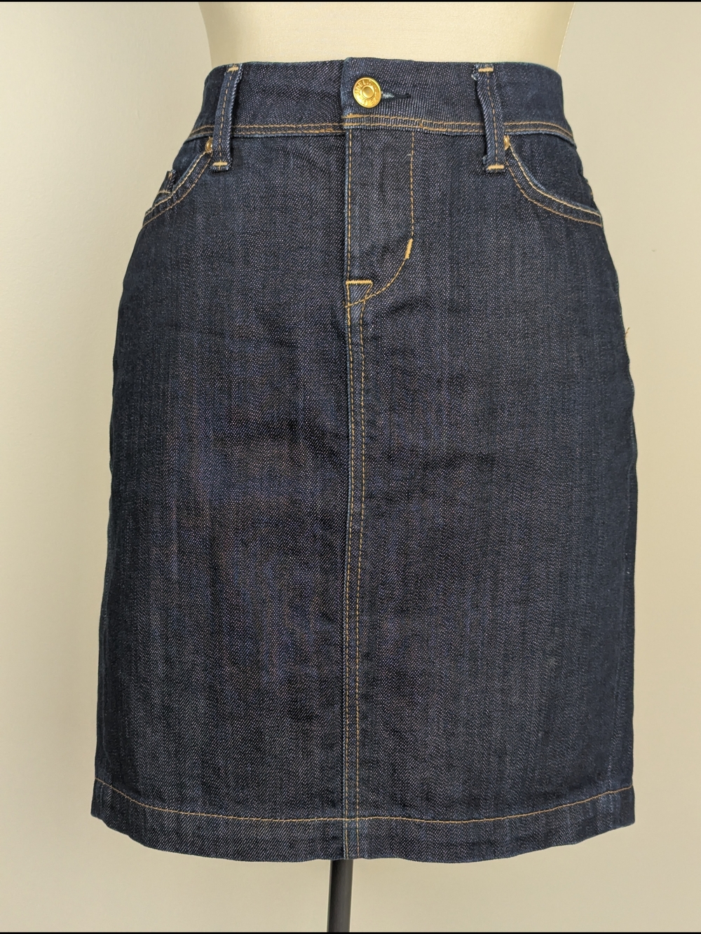 Fidelity Rare Vintage Dark Wash  Denim Pencil Skirt With Back Pocket Detail